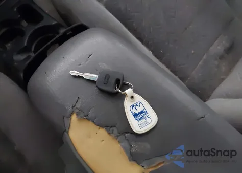 1999 Ford Explorer Eddie Bauer/Limited/Xlt from USA, damaged, VIN 1FMZU34E3XUC38183